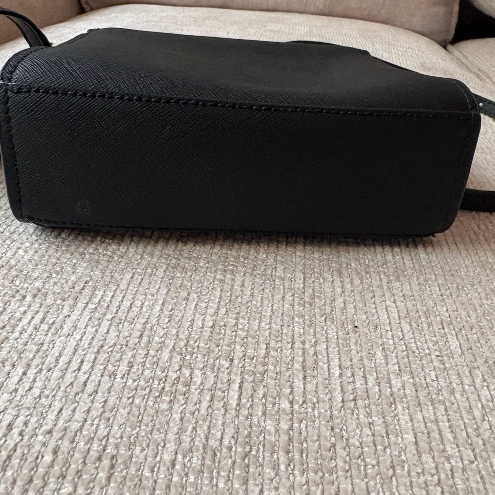 Michael Kors Sofia small Crossbody Bag - Picture 6 of 9